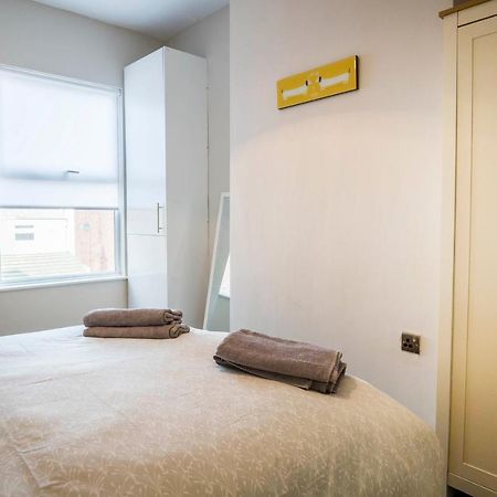 Spacious, Modern 4 Bed House Close To City Centre Chester Kültér fotó