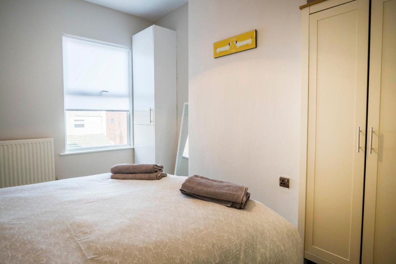 Spacious, Modern 4 Bed House Close To City Centre Chester Kültér fotó