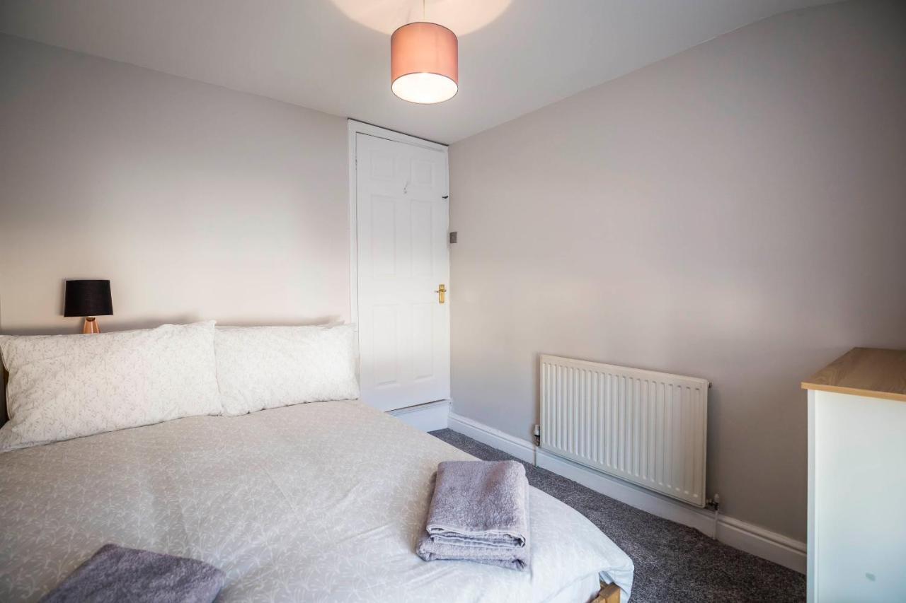 Spacious, Modern 4 Bed House Close To City Centre Chester Kültér fotó