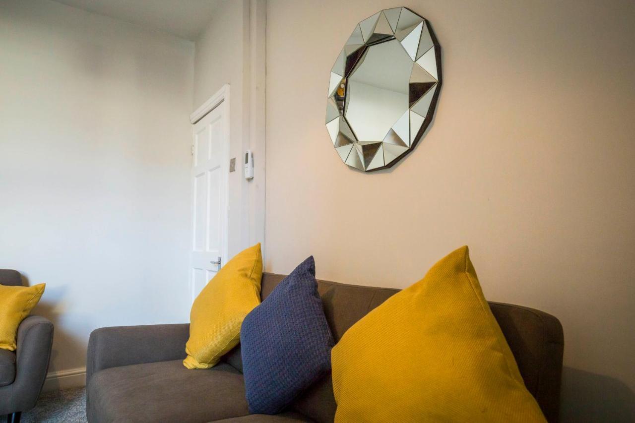 Spacious, Modern 4 Bed House Close To City Centre Chester Kültér fotó